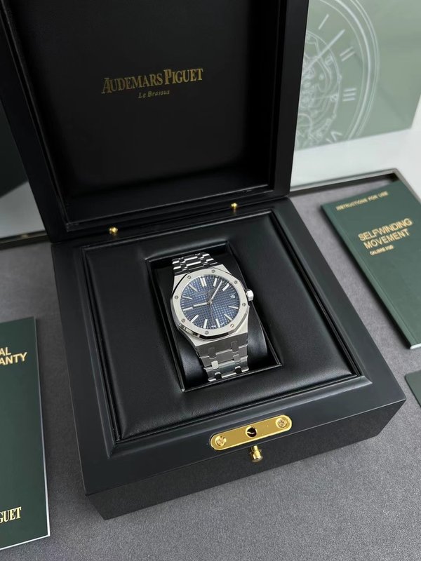 오데마 피게 로얄 오크 50 주년 기념 시계 001-170552