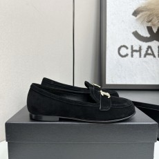 샤넬 클래식 더블 C 로고 가죽 플랫슈즈 001-171465