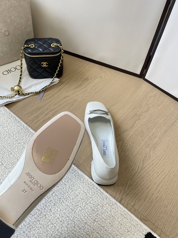 Jimmy Choo 양가죽 플라워 장식 뾰족코 플랫 슈 001-171687
