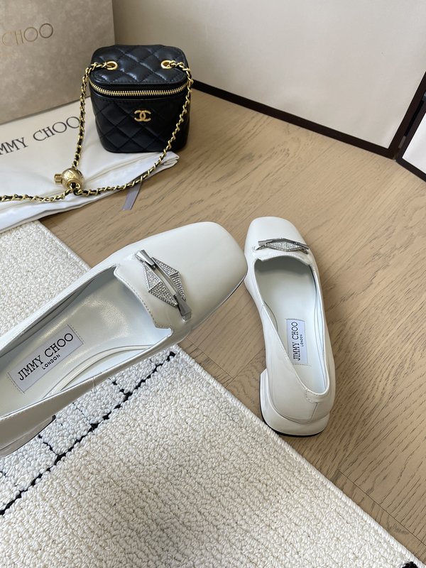 Jimmy Choo 양가죽 플라워 장식 뾰족코 플랫 슈 001-171687