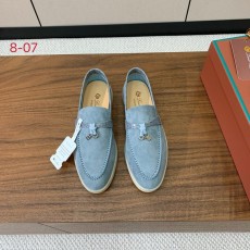 로로 피아나 스파이딩 스웨이드 로퍼 001-172189