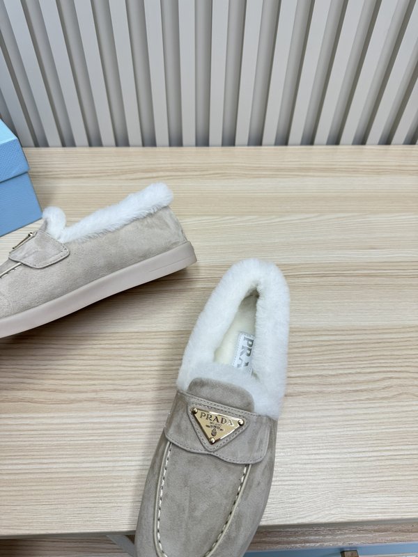 프라다 가을 겨울 울 칼라 로퍼 001-172281