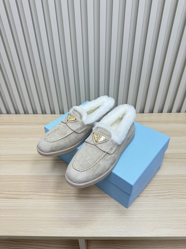 프라다 가을 겨울 울 칼라 로퍼 001-172281