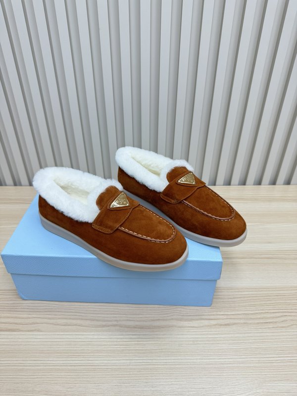 프라다 가을 겨울 울 칼라 로퍼 001-172282
