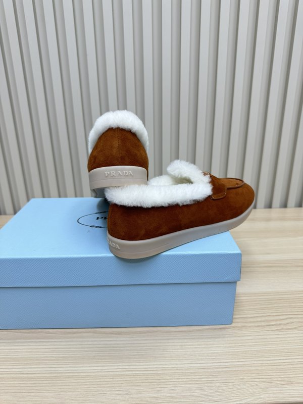 프라다 가을 겨울 울 칼라 로퍼 001-172282