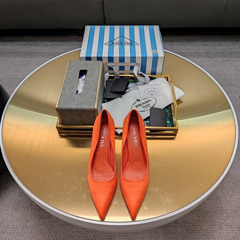 프라다 실크 뾰족코 뮬 샌들 001-172335