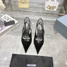 프라다 뾰족한 발가락 페인트 가죽 하이힐 샌들 001-172392