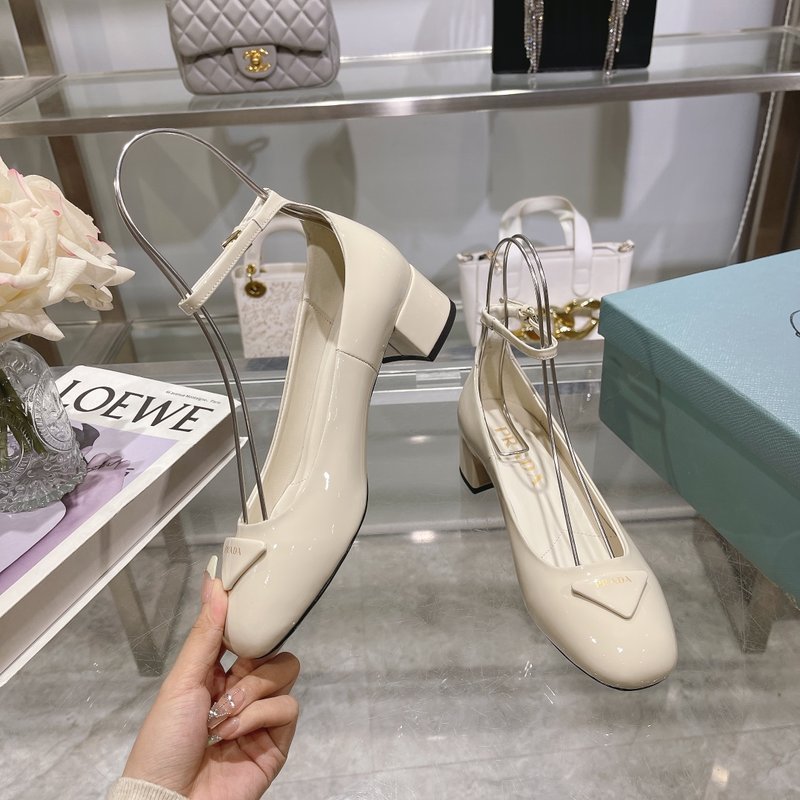 프라다 에나멜 스웨이드 메리젠 샌들 001-172444