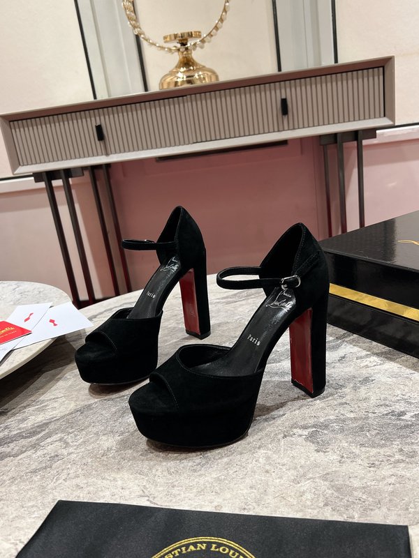 크리스찬 루부탱 블랙 에나멜 스트랩 힐 샌들 001-172673
