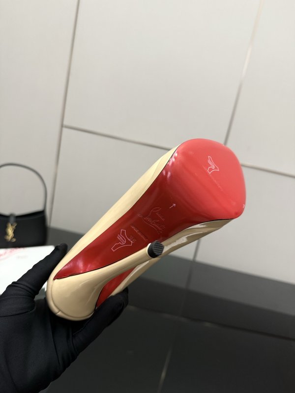루부탱 에나멜 원스트랩 레드솔 하이힐 001-172702