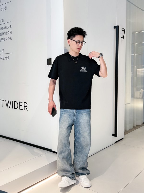 버버리 남성 춘하 신상 반팔 라운드 티셔츠 001-173010