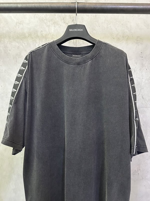 발렌시아가 자수 로고 반팔 티셔츠 001-173169