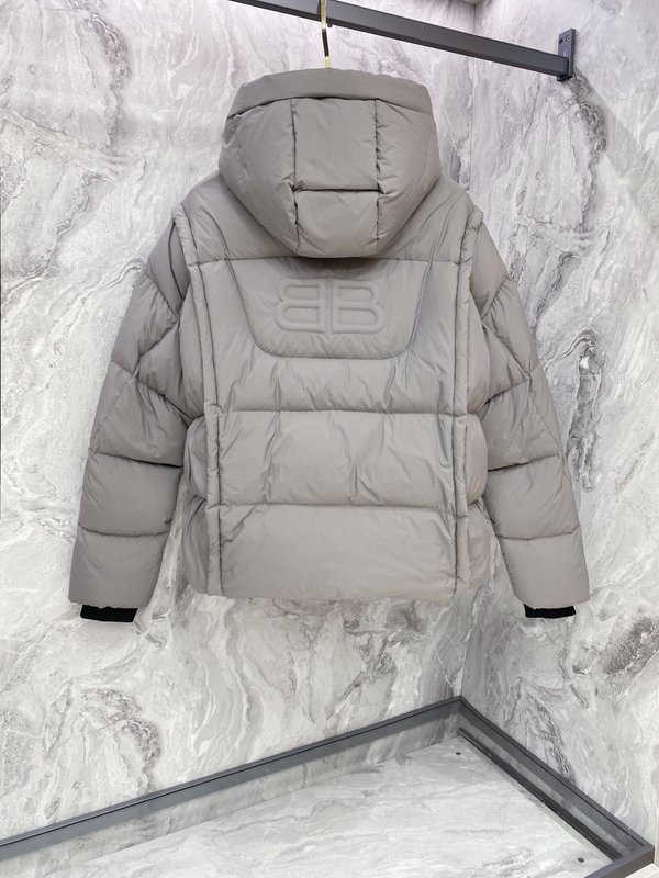 발렌시아가 하이데크 매트 후드 다운 재킷 001-173171