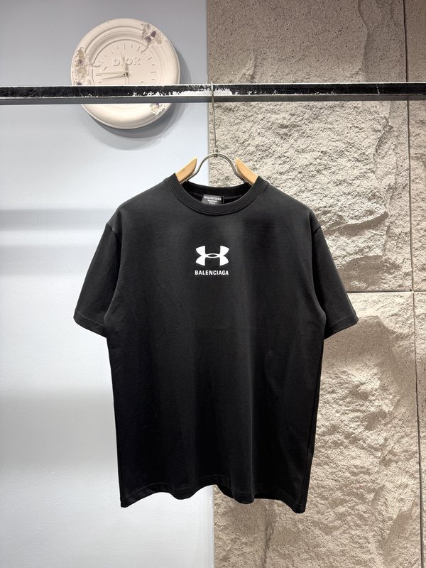 발렌시아가 언더아머 콜라보 루즈핏 반팔 티셔츠 001-173190
