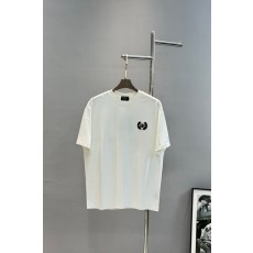 발렌시아가 유니섹스 자수 로고 티셔츠 001-173208