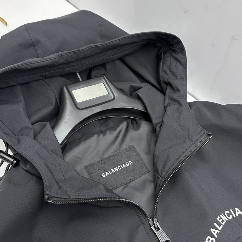 발렌시아가 남성 후드 자켓 아우터 001-173228