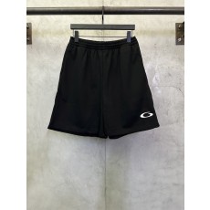 발렌시아가 입체 자수 캐주얼 반바지 001-173258