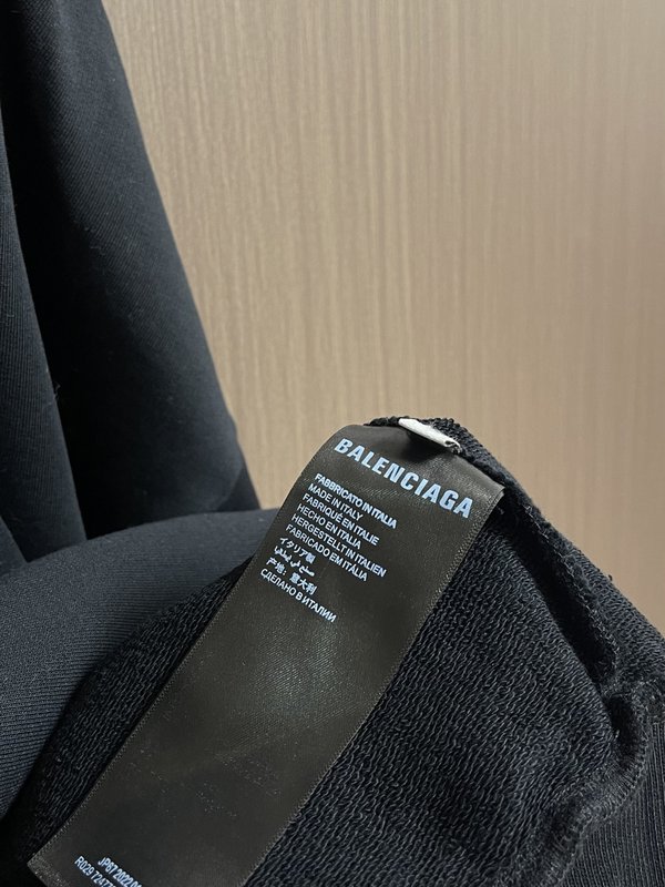 발렌시아가 입체 발포 프린트 후드 티셔츠 001-173345