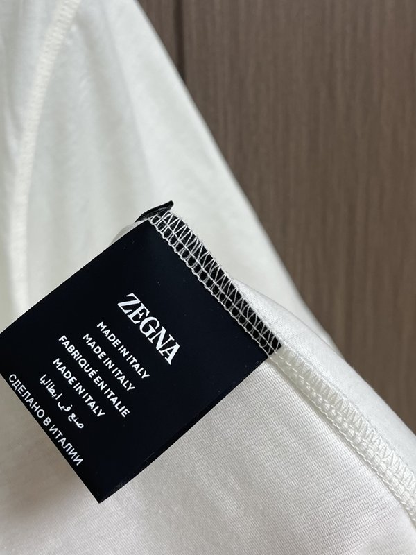 제냐 라운드넥 반팔 티셔츠 001-173836