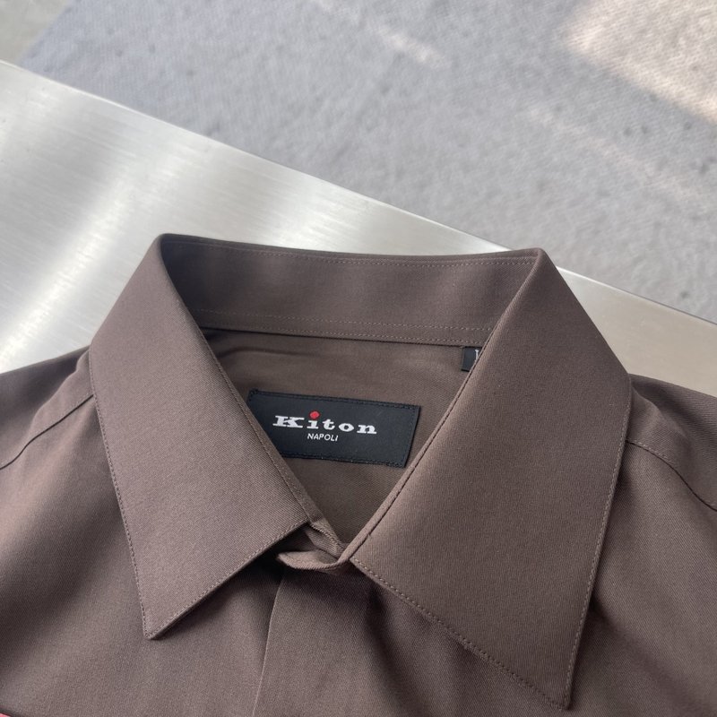 Kiton 남성 면 소재 자수 칼라 긴팔 셔츠 001-173874