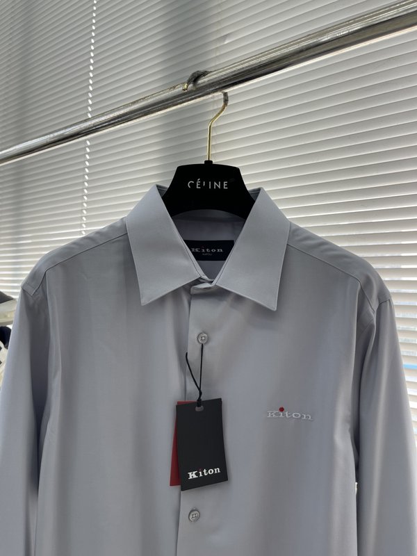 Kiton 남성 면 소재 자수 칼라 긴팔 셔츠 001-173876