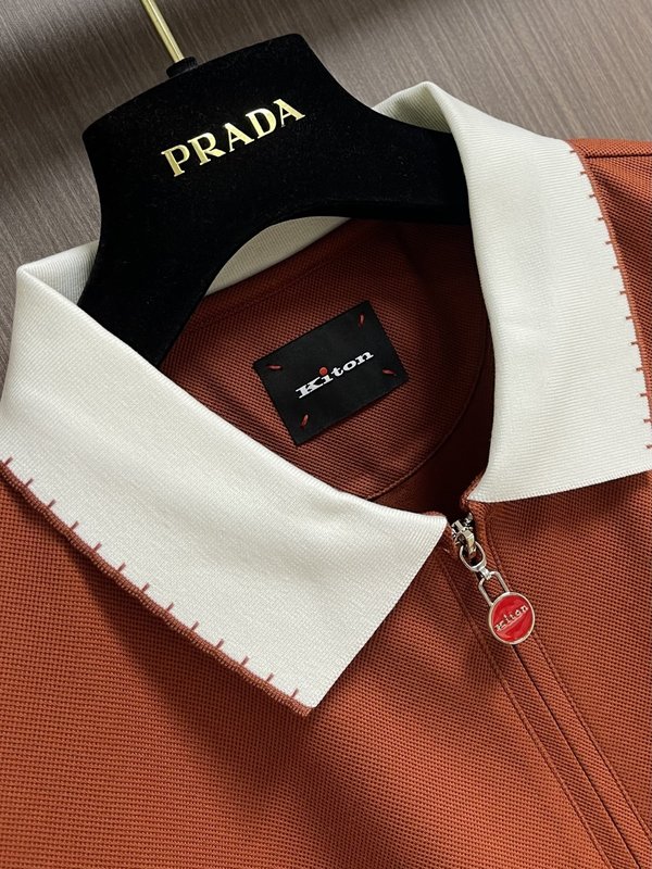 Kiton 남성 하프 지퍼 니트 폴로 셔츠 001-173897