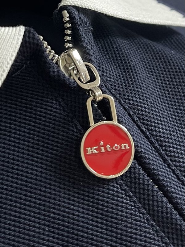 Kiton 남성 하프 지퍼 니트 반팔 폴로 셔츠 001-173900