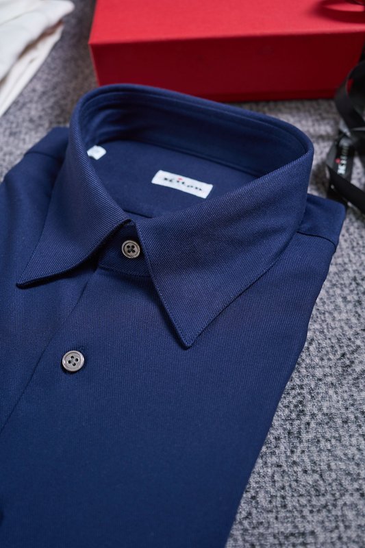 Kiton 울 혼방 남성 비즈니스 셔츠 001-173921