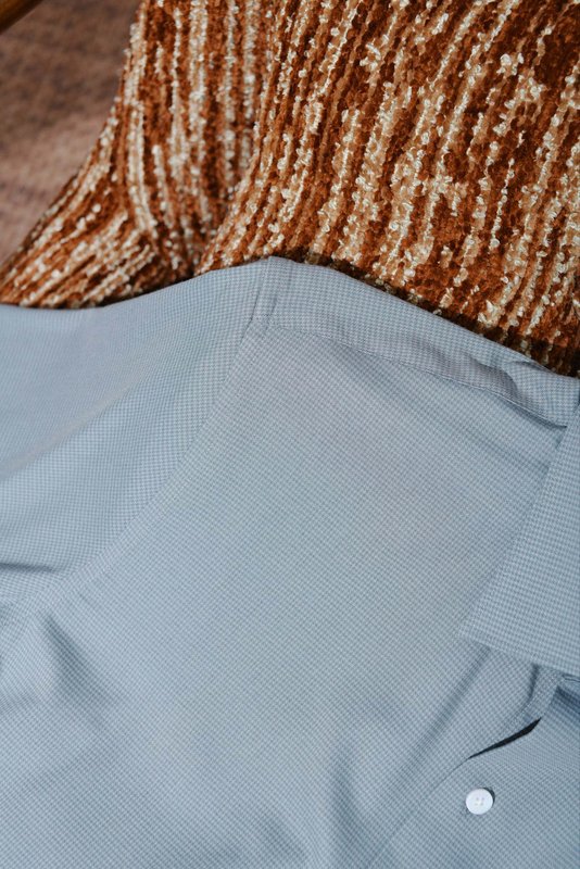 Kiton 울 천사격 긴팔 셔츠 남성용 001-173931