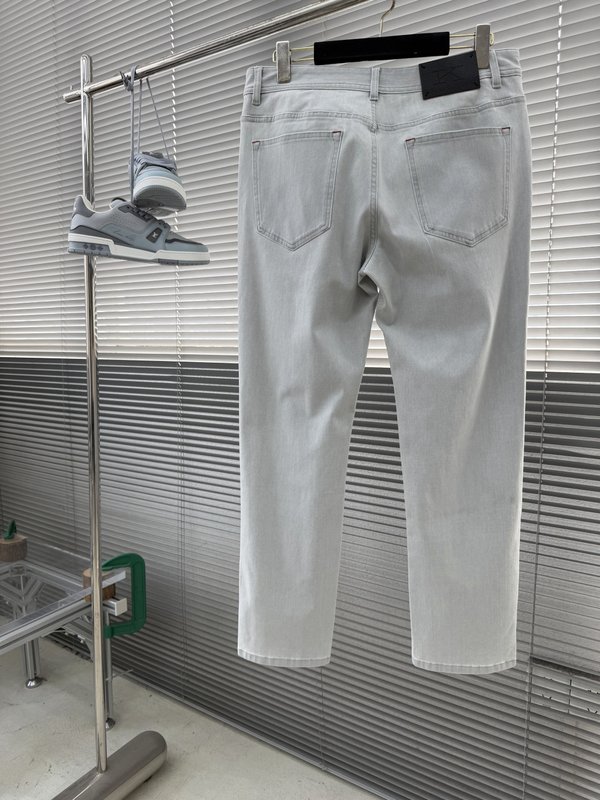 Kiton 봄여름 신상 스트레이트 데님 팬츠 001-173972