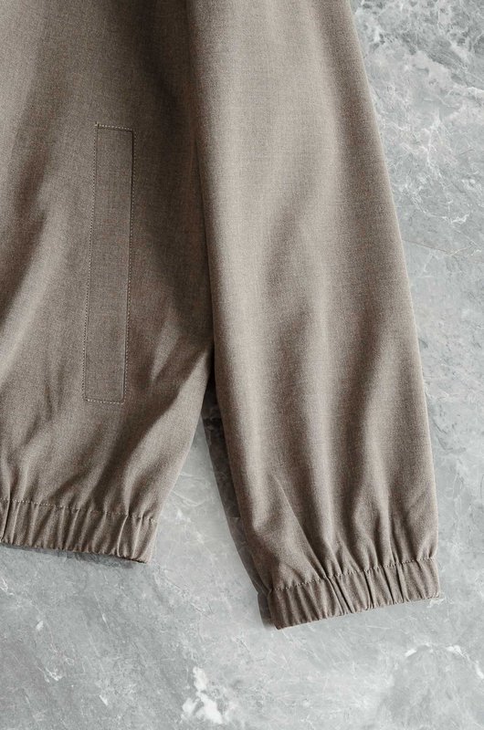 Kiton 남성 캐주얼 스포츠 세트 재킷 및 바지 001-174014