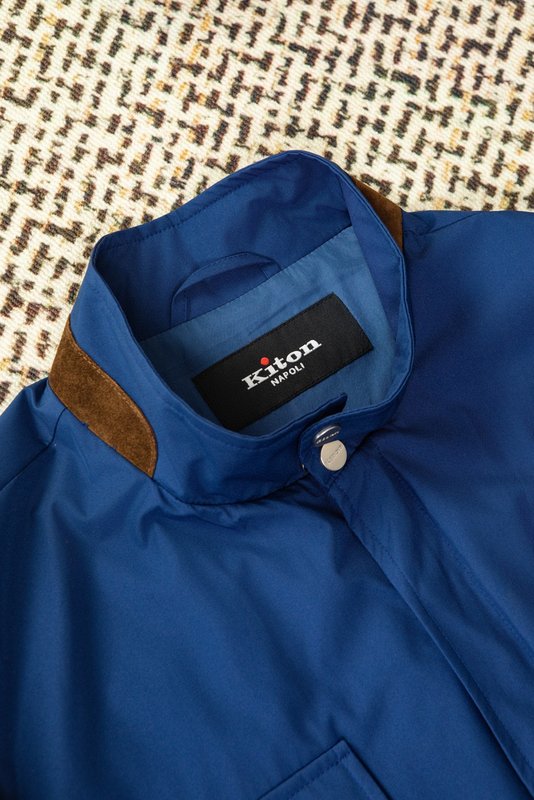 Kiton 스탠드 칼라 웨이스트 조임 트렌치 재킷 001-174028