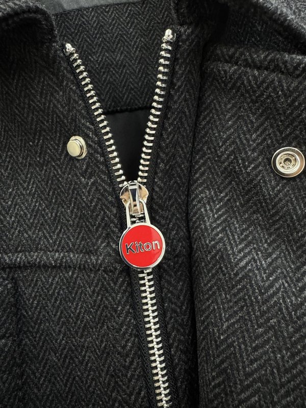Kiton 프리미엄 울 블레이저 재킷 001-174043