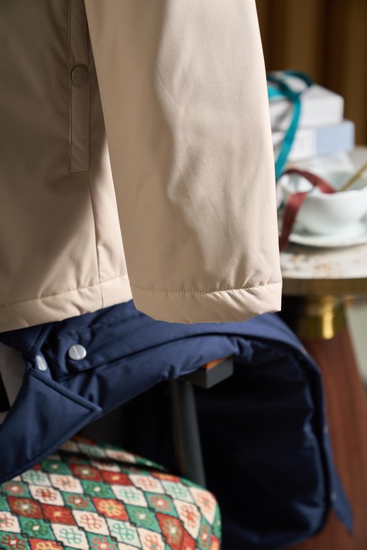 Kiton 남성용 경량 보온 패딩 자켓 001-174051