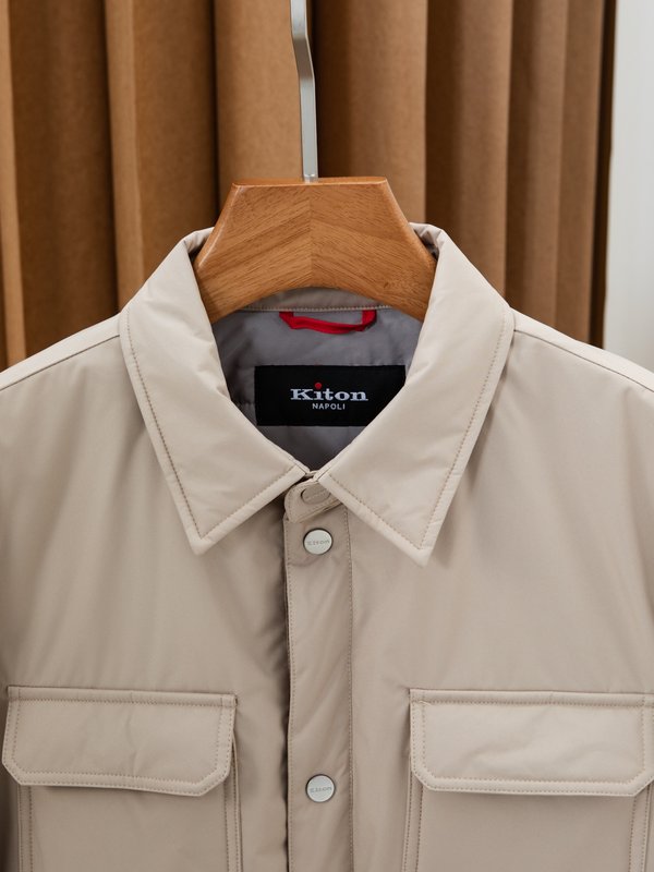 Kiton 남성 셔츠형 보온 패딩 자켓 001-174062