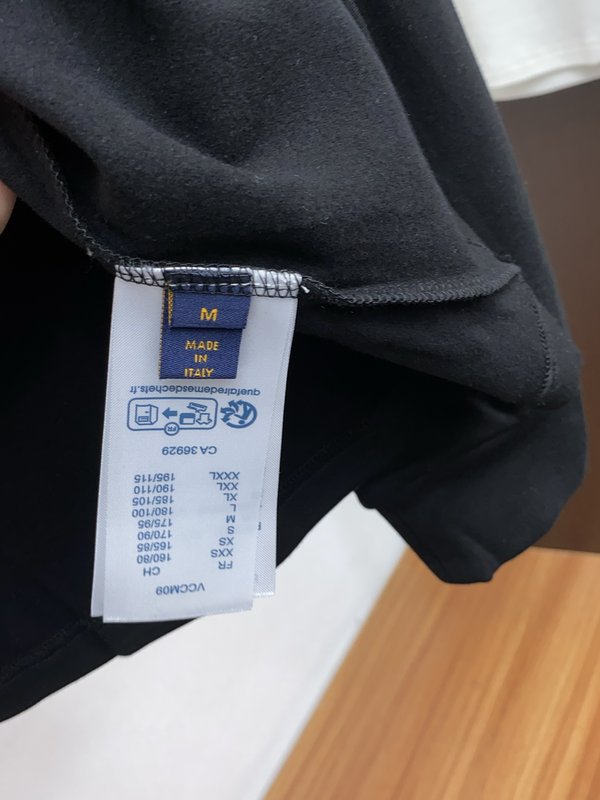 루이비통 남성 라운드넥 긴팔 티셔츠 001-174067