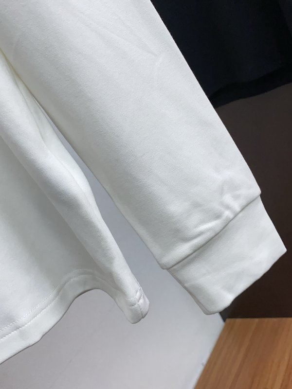 루이비통 남성 라운드넥 긴팔 티셔츠 001-174068