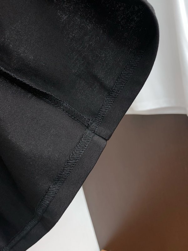 루이비통 남성 순면 라운드넥 반팔 티셔츠 001-174123