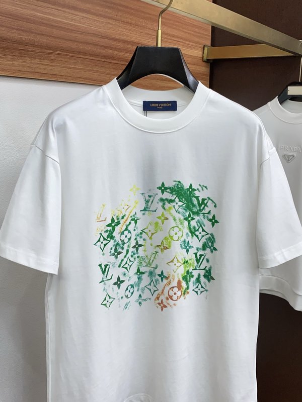 루이비통 남성 순면 라운드넥 반팔 티셔츠 001-174130