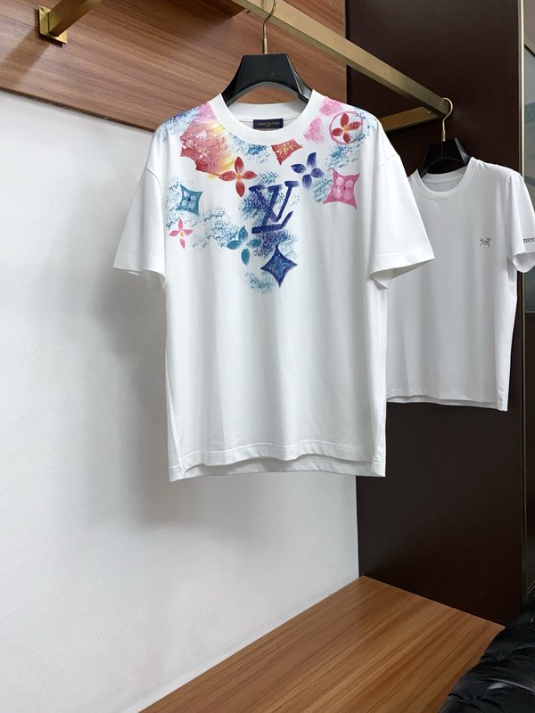 루이비통 남성 면 라운드넥 반팔 티셔츠 001-174133