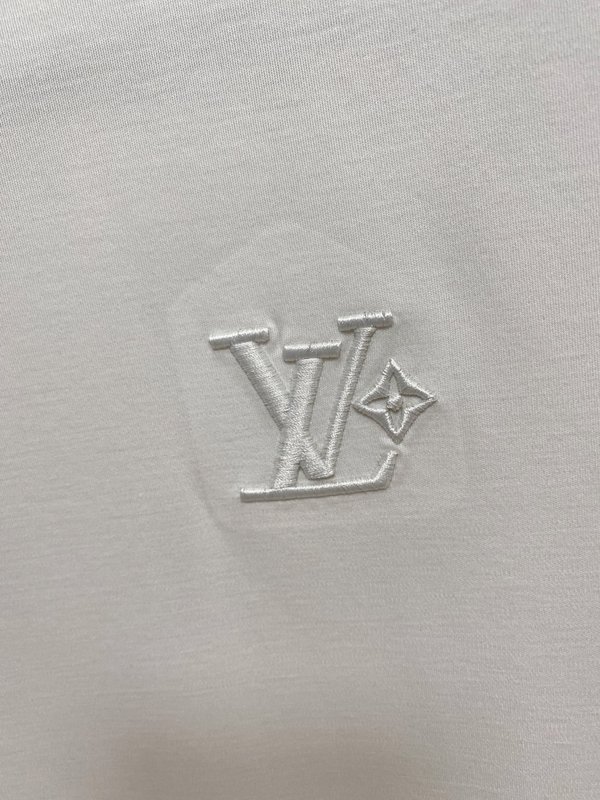 루이비통 남성 라운드넥 반팔 티셔츠 001-174261