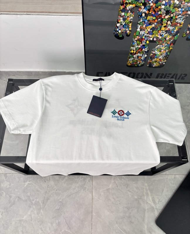 루이비통 클로버 자수 라운드넥 반팔 티셔츠 001-174308