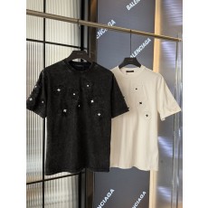 루이비통 클래식 모노그램 자수 라운드넥 반팔 티셔츠 001-174329