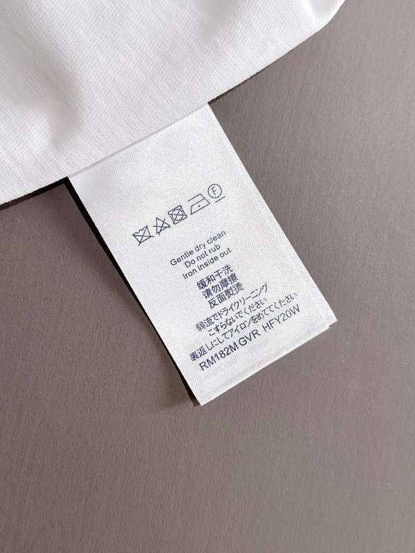 루이비통 남성 라운드넥 반팔 티셔츠 001-174394