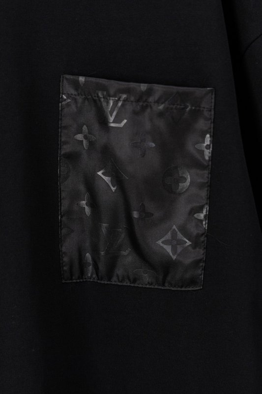 루이비통 남성 라운드넥 반팔 티셔츠 001-174411