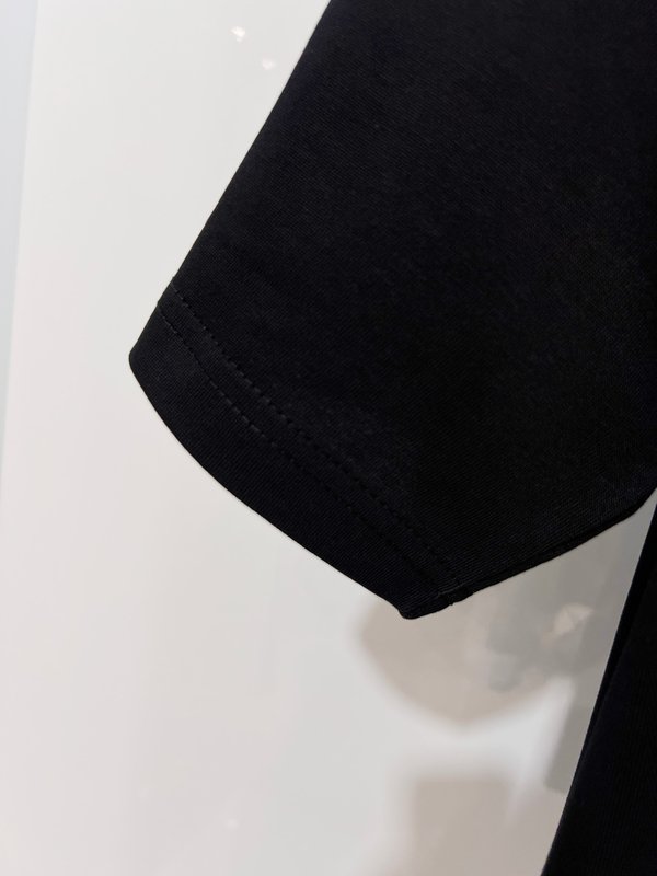 루이비통 플록킹 다이아몬드 로고 라운드 티셔츠 001-174426