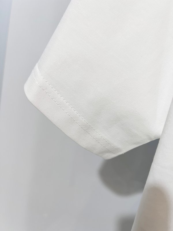 루이비통 순면 라운드넥 컬러블록 로고 반팔 티셔츠 001-174433