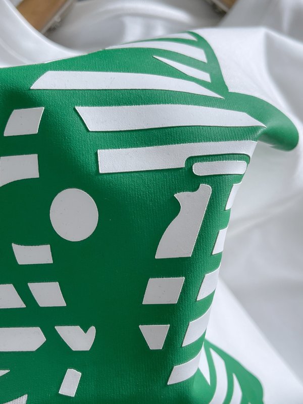 루이비통 남성 그린 패턴 반팔 티셔츠 001-174476
