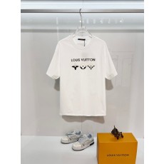 루이비통 스플릿 컬러 자수 라운드 티셔츠 001-174534
