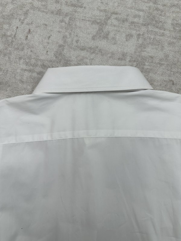 셀린 화이트 자수 포켓 셔츠 001-174620